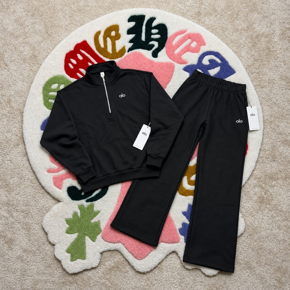 Alo Yoga Accolade 1/4 Zip Sweatshirt and Straight Leg Sweatpants Set Black M